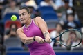 女子テニス、武漢オープン、シングルス準々決勝。リターンを狙うアリーナ・サバレンカ（2024年10月11日撮影）。(c)WANG Zhao / AFP