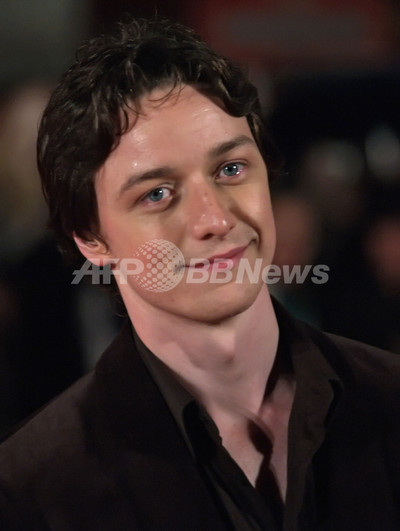 映画「Becoming Jane」のプレミア上映会にジェームズ・マカヴォイ登場 - 英国