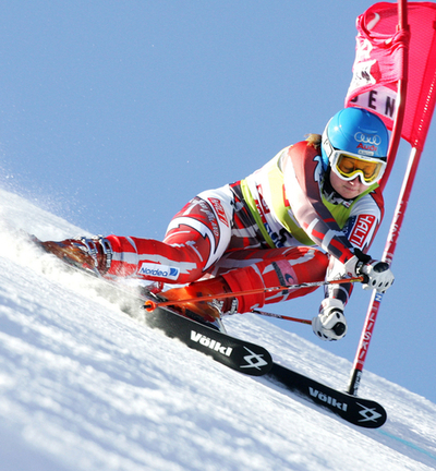 ポウティアイネン W杯女子大回転第1戦・1本目でトップに