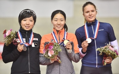 小平が女子500mで再び2位に、スピードスケートW杯