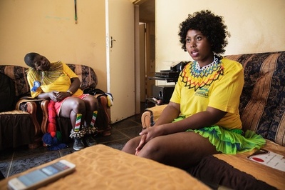 純潔守り人生変える ─ 南ア「処女奨学生」たちの思い