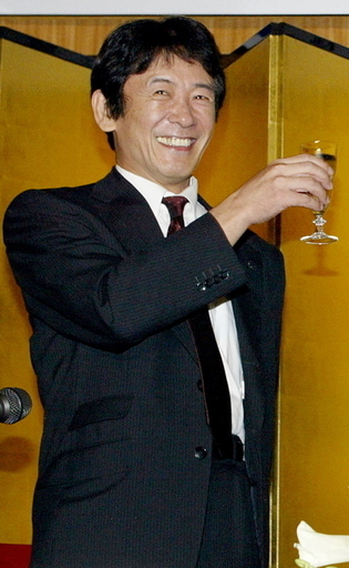 猿橋NOVA元社長、業務上横領容疑で逮捕