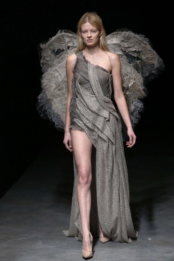 ＜14年春夏パリ・オートクチュール＞イーキン・イン