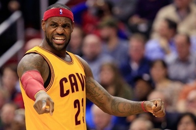 レブロン、3連敗のキャブスにいら立ち 「課題はチーム」