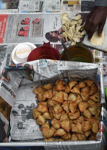 軽食サモサに「ぜいたく税」導入へ、印東部 反発広がる