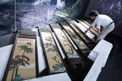 歴代皇帝時代の宮廷家具 故宮で展示