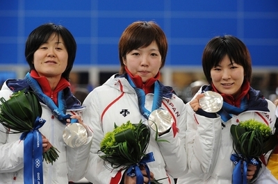 女子団体追い抜き ドイツが金 日本は銀、バンクーバー冬季五輪