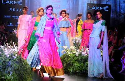 ＜17年秋冬ラクメ・ファッション・ウィーク＞伝統とモダンを融合したプリント柄「マサバ」新作