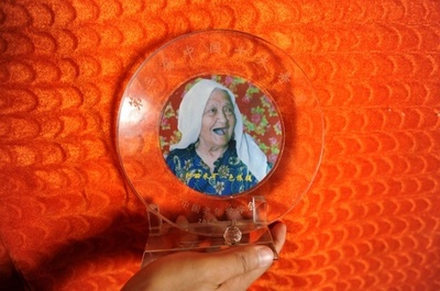 史上最高齢？127歳とされる中国の女性に疑問符