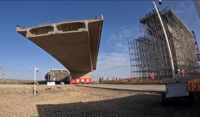 中国新疆の高速道路で最大スパンの旋回橋が回転に成功