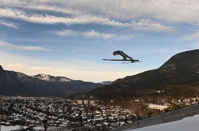 昨季王者クバッキ、ジャンプ台記録で優勝 ジャンプ週間第2戦