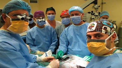 世界初の陰茎移植患者、恋人が妊娠 南ア