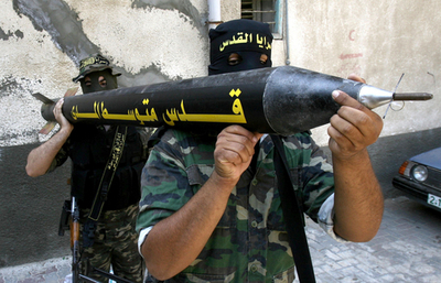 続くロケット攻撃に対し、新たな地上戦予告 - パレスチナ自治区