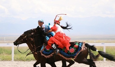中国・第12回少数民族伝統体育大会の馬術競技が開幕