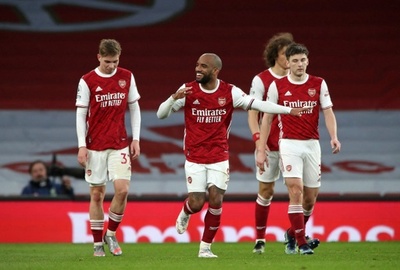 アーセナルがスパーズに逆転勝ち ラメラ鮮烈弾も退場