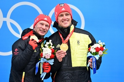 フリードリヒ連覇、独が表彰台独占 北京五輪ボブスレー男子2人乗り