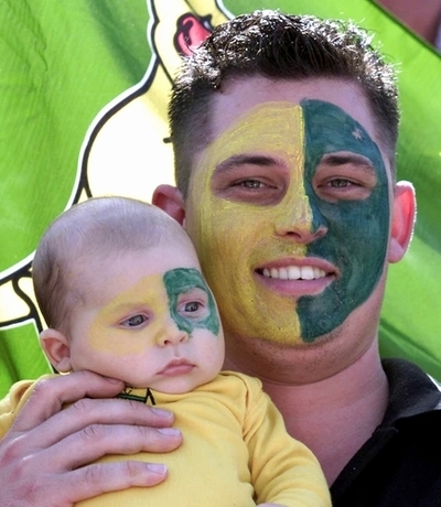 オーストラリアの父親、1日の子育て時間はわずか6分間 豪研究