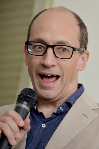 米ツイッターCEOが辞任、ユーザー数伸び悩みで株主から圧力か