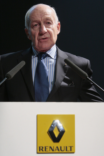 ルノー、来季もF1参戦 共同運営へ