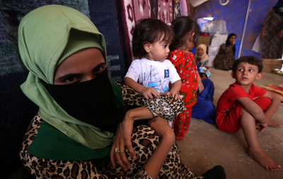 ISメンバー家族とモスル避難民、キャンプでの共同生活 イラク