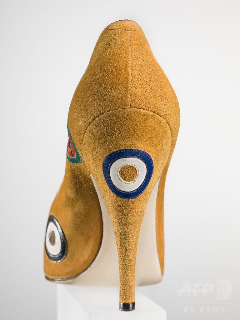 「サルヴァトーレ フェラガモ」、アートとファッションの展覧会開催