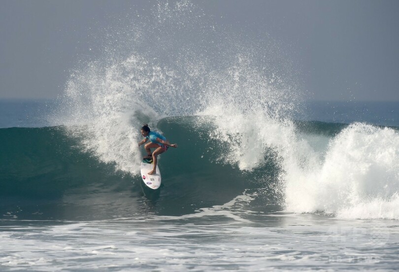 バリ島クラマスビーチでサーフィン大会