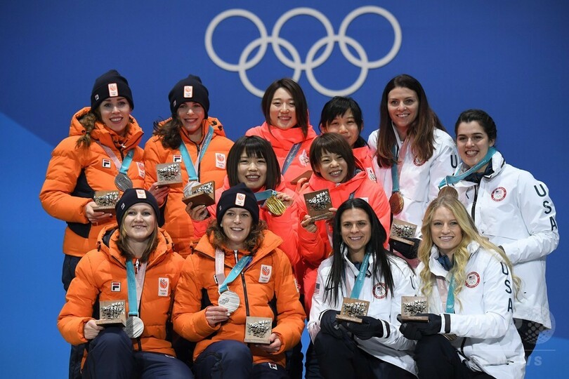 女子団体追い抜き制した日本に金メダル授与、 平昌五輪
