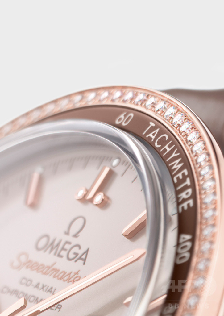 「オメガ」スピードマスター、誕生60周年の新作＆キャンペーン