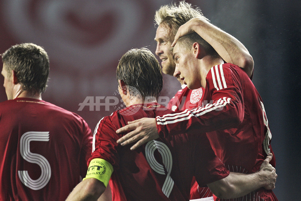 ＜サッカー 欧州選手権2008・予選＞デンマーク 最終戦でアイスランドに快勝 写真3枚 国際ニュース：AFPBB News