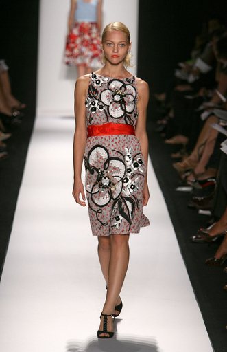 セール中…サーシャ・ピヴォヴァロヴァ直筆サイン入り大型写真…ロシア有名モデル セール中…サーシャ・ピヴォヴァロヴァ直筆サイン入り大型写真