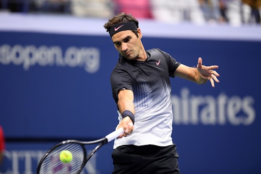 全米6度目V狙うフェデラー、19歳新鋭に苦戦 初戦辛くも逃げ切る 写真14