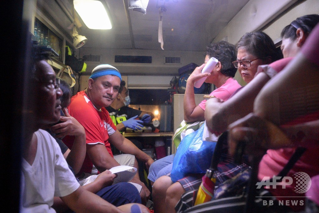 ココナツ酒飲み8人死亡 数百人が病院へ搬送 フィリピン 写真4枚 国際ニュース Afpbb News