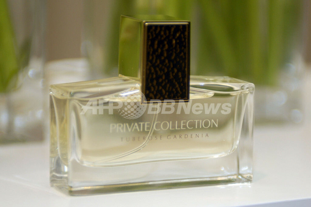 エスティローダー、「Tuberose Gardenia Private Collection」を発表