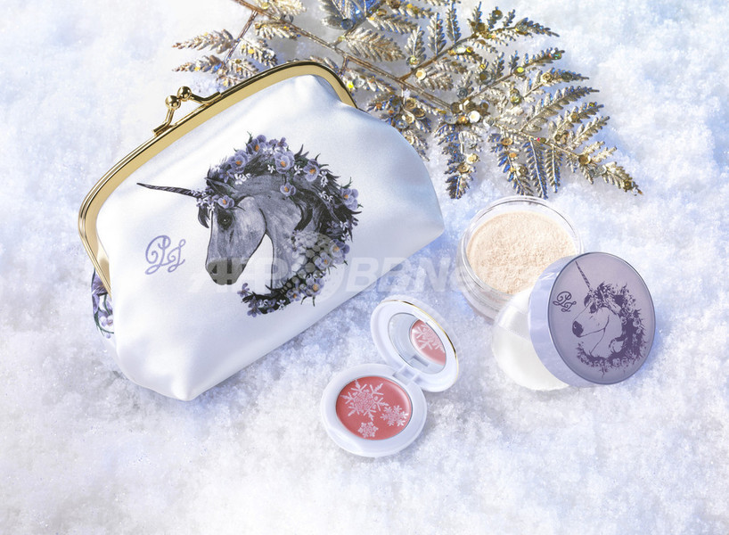 ＜2012年ホリデーコフレ＞「ポール＆ジョー ボーテ」限定セットで冬空に映える肌に