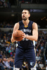 14-15NBA、メンフィス・グリズリーズ（Memphis Grizzlies）対ロサンゼルス・クリッパーズ（Los Angeles Clippers）。フリースローに臨むメンフィス・グリズリーズのマルク・ガソル（Marc Gasol、2014年11月23日撮影）。(c)AFP/Getty Images/NBAE/Joe Murphy