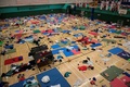 香港理工大学で、デモの参加者らが休憩所として使用する体育館（2019年11月20日撮影）。(c)NICOLAS ASFOURI / AFP
