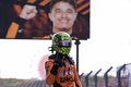 24F1第15戦オランダGP決勝。優勝を喜ぶマクラーレンのランド・ノリス（2024年8月25日撮影）。(c)JOHN THYS/ AFP