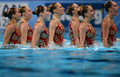 第15回世界水泳選手権（15th FINA World Championships）は22日、スペイン・バルセロナ（Barcelona）でシンクロナイズドスイミングのチームテクニカルルーティン（TR）決勝が行われ、ロシアが96.6点で金メダルに輝いた。

94.4点を記録したスペインが銀メダル、93.3点を記録したウクライナが銅メダルを獲得した。

演技に臨むロシアの選手（2013年7月22日撮影）。(c)AFP/JAVIER SORIANO