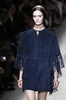 フランス・パリ市内で発表された「ヴァレンティノ（VALENTINO）」14年春夏コレクション（2013年10月1日撮影）。(c)AFP/PATRICK KOVARIK
