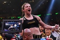 女子ボクシング、世界ライト級タイトルマッチ。勝利を喜ぶケイティ・テイラー（2022年4月30日撮影）。(c)Angela Weiss/ AFP