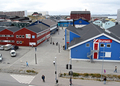 グリーンランドの都市ヌーク（Nuuk）の中心部（2004年9月24日撮影）。(c)AFP/Slim Allagui