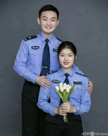 新婚旅行中の中国人警察官夫婦、容疑者3人の身柄を確保 写真1枚 国際