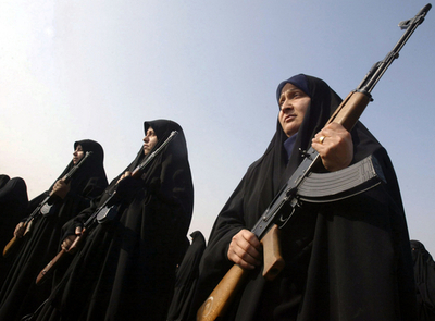 イラクで女性警察官の卒業式