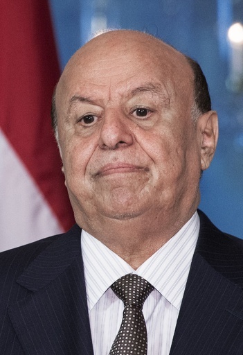 イエメン大統領、国外脱出か 警護隊関係者