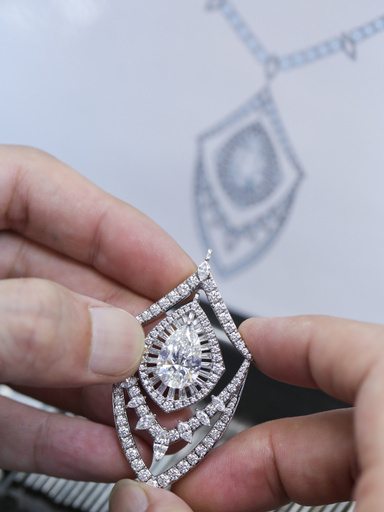 「リッツ パリ パー TASAKI」初一般公開、伊勢丹新宿店で