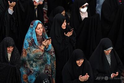 イランで数十年ぶりの干ばつ、テヘランで数百人が雨乞い