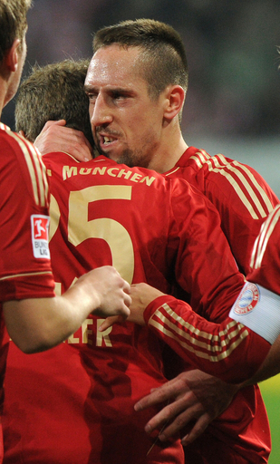 アウクスブルク細貝が得点するもバイエルンが勝利