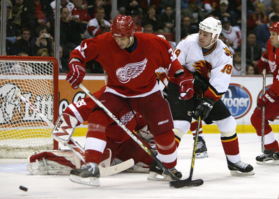 ＜06-07NHL プレーオフ＞フレームス レッドウィングスとの第1戦を落とす - 米国