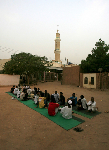 断食月「ラマダン」始まる