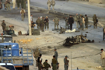 アフガニスタン首都で自爆攻撃、7人負傷